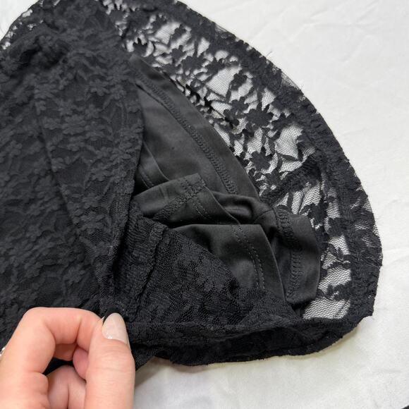 Black lace long sleeve top - Picture 4 of 7